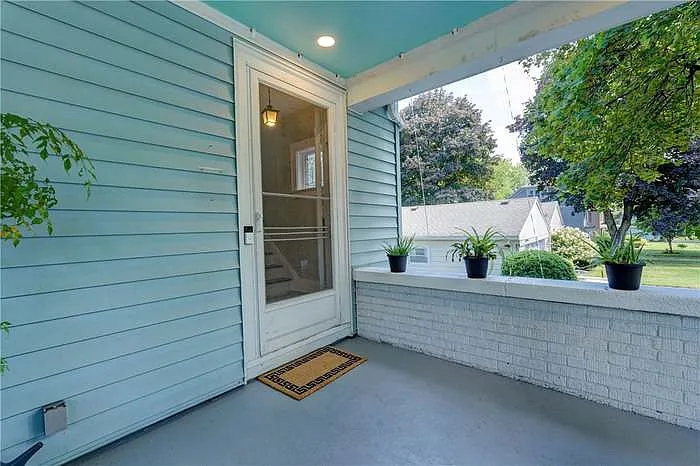 144 Deerfield Dr — Photo 4
