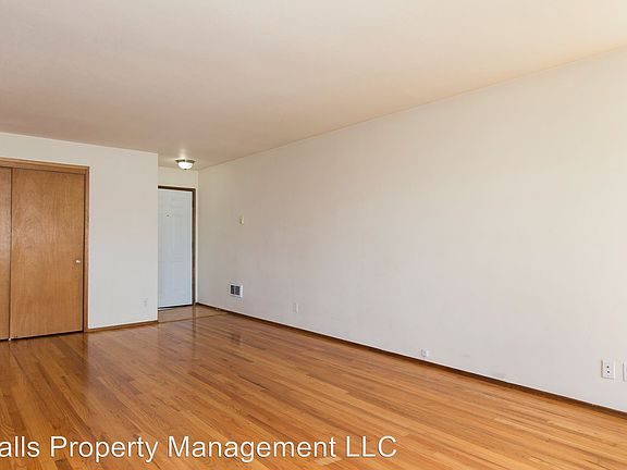 3rd image of 3401 14th Ave W APT 3