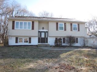 26 Kent Ct, Washingtonville, NY 10992