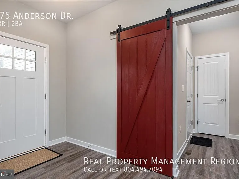 275 Anderson Dr — Photo 9