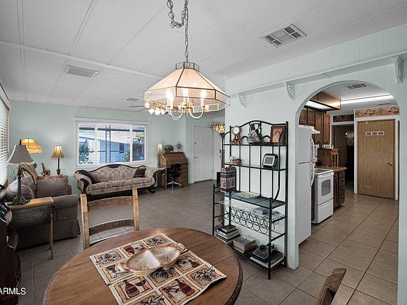 4th image of 1514 E HARTFORD Avenue