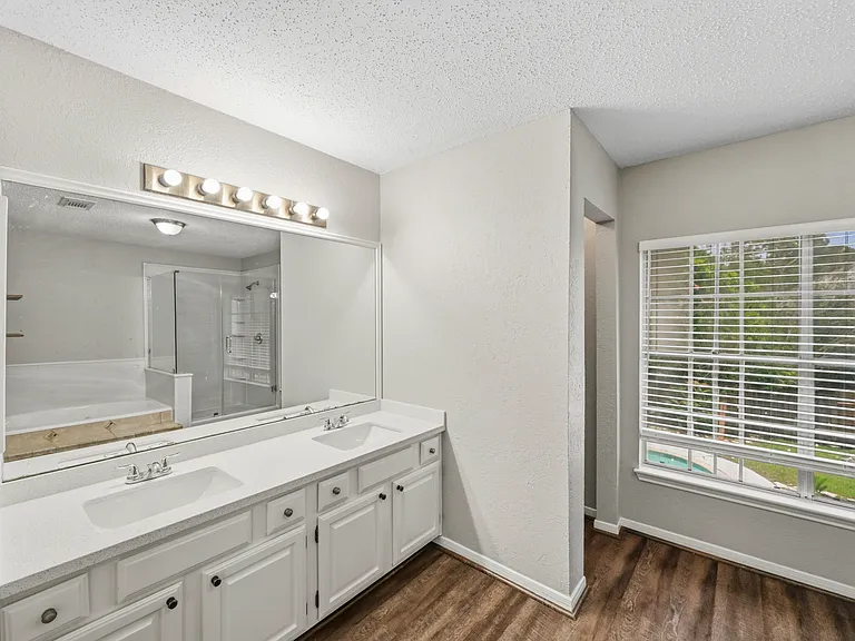 8130 Sunny Ridge Dr — Photo 25