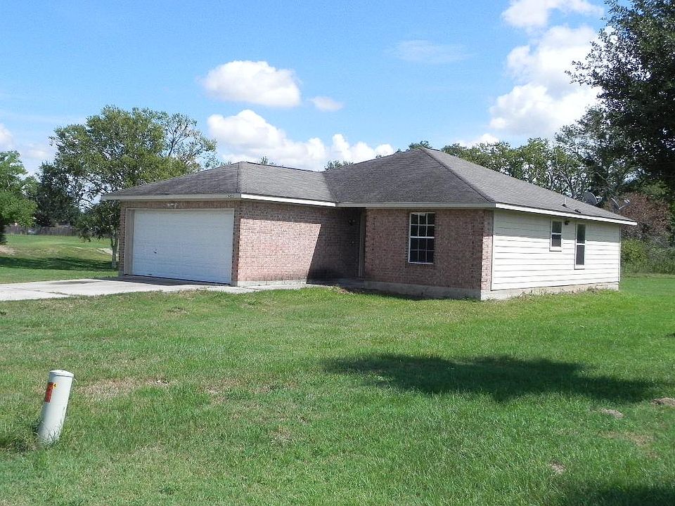 1st image of 34903 Lake Side Dr