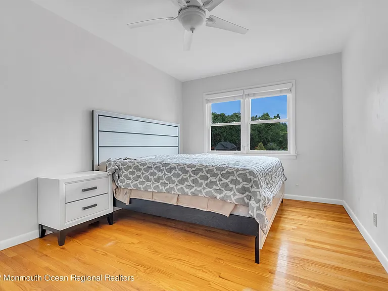 11 Elm Ave — Photo 10