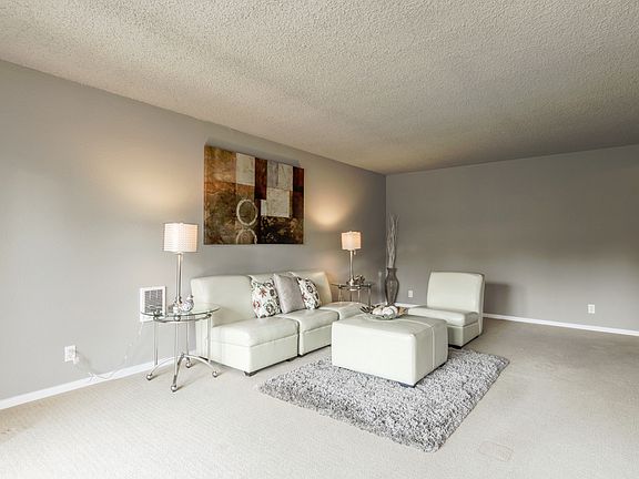 4th image of 12701 NE 9th Pl APT D205