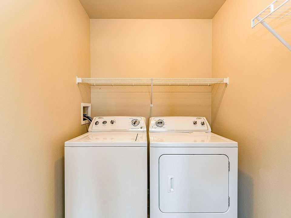1st image of 460 Cambria Dr #460