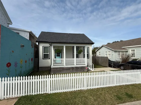 3424 Ursuline St, Galveston, TX 77550