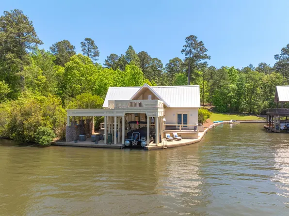 19 Pioneer Cir, Lumberton, MS 39455