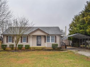 101 McDowell St, Portland, TN 37148