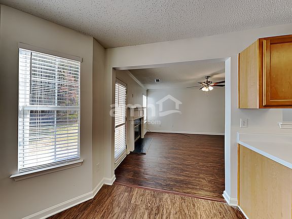 5th image of 227 Penny Ln