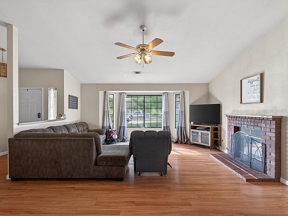 4th image of 2550 Cimarron Dr