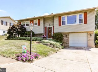 3 Heatherwood Cir, Middletown, PA 17057