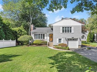 82 Stillson Rd, Fairfield, CT 06825