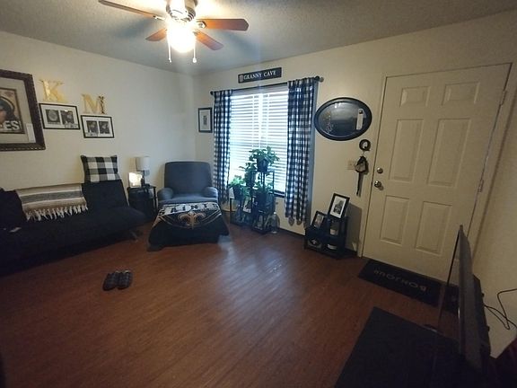 3rd image of 632 N Whitham Ave #6