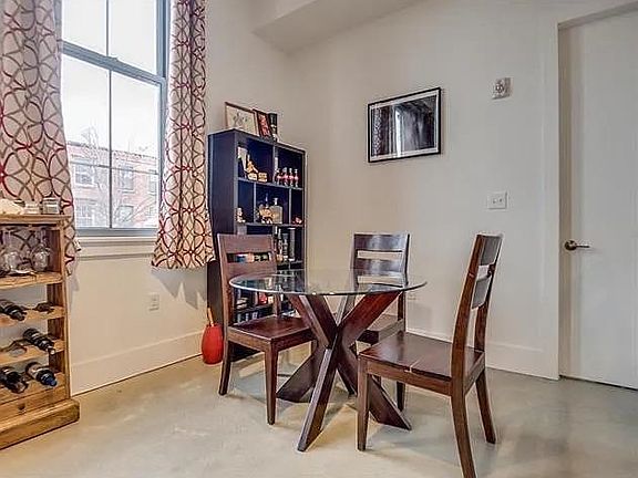 4th image of 8 Erie St APT 202
