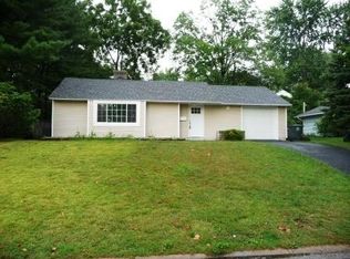 2736 Southridge Dr, South Bend, IN 46614