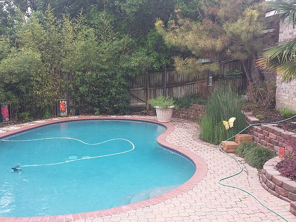 2nd image of 3805 Shumard Oak Dr