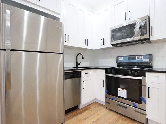 2nd image of 417 Hancock St APT 4