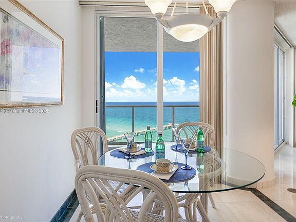 5th image of 16445 Collins Ave APT 1625
