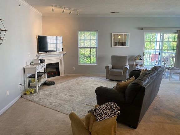 4th image of 1164 Periwinkle Dr