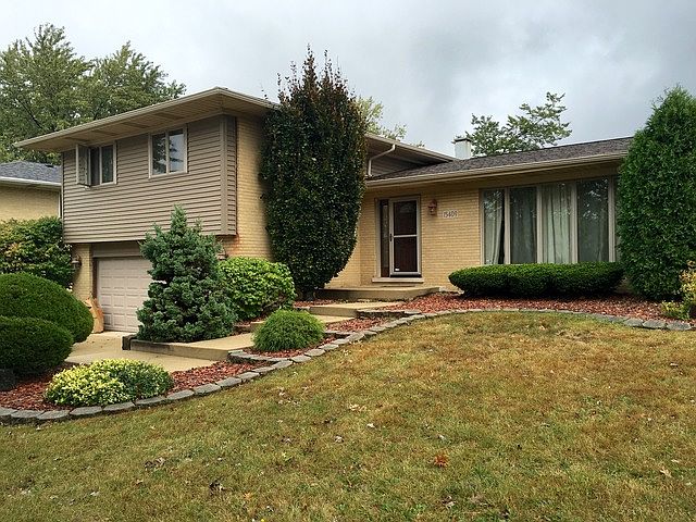 1st image of 15409 Pine Dr