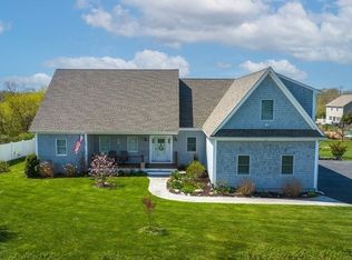 110 Greystone Ter, Portsmouth, RI 02871