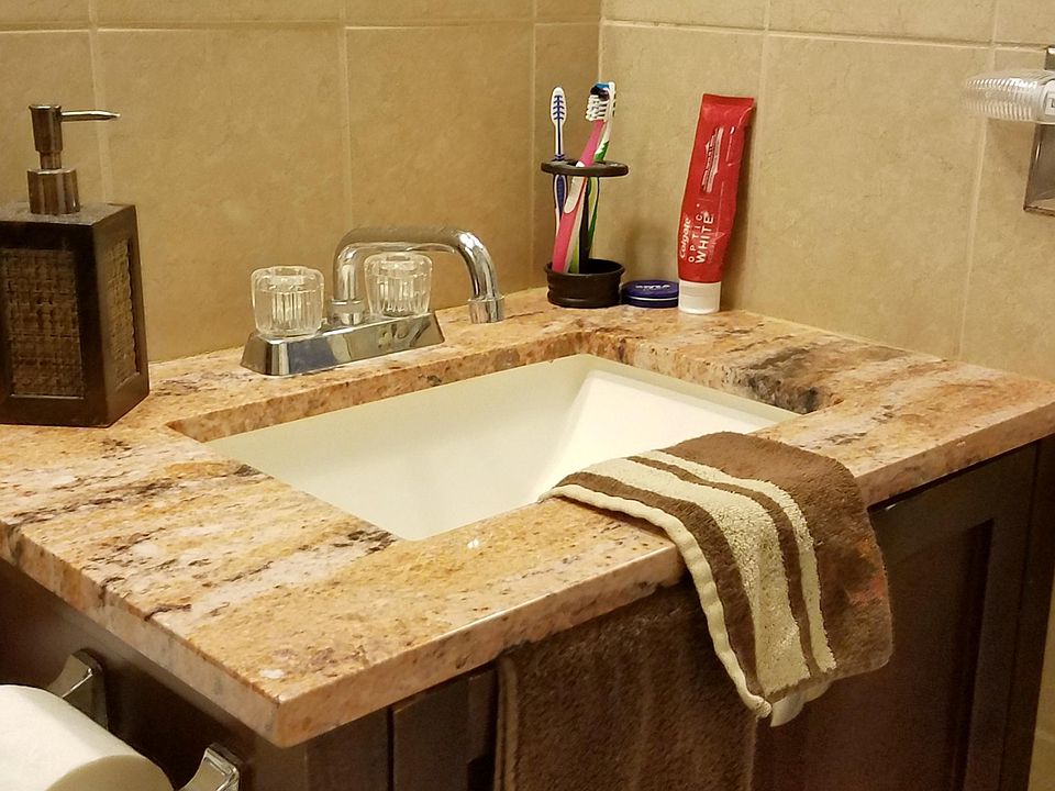 1st image of 722 W Diversey Pkwy #202