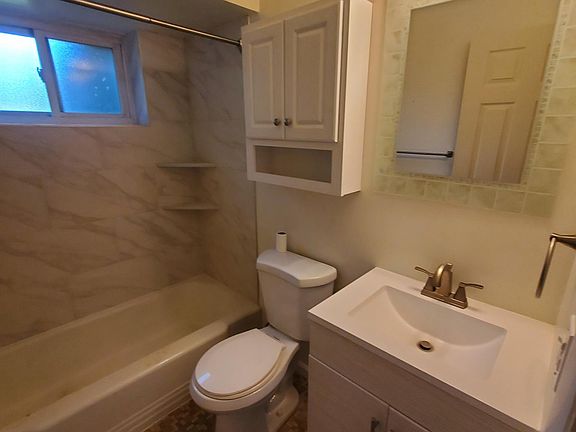 5th image of 1285 W Clifton Blvd APT 7