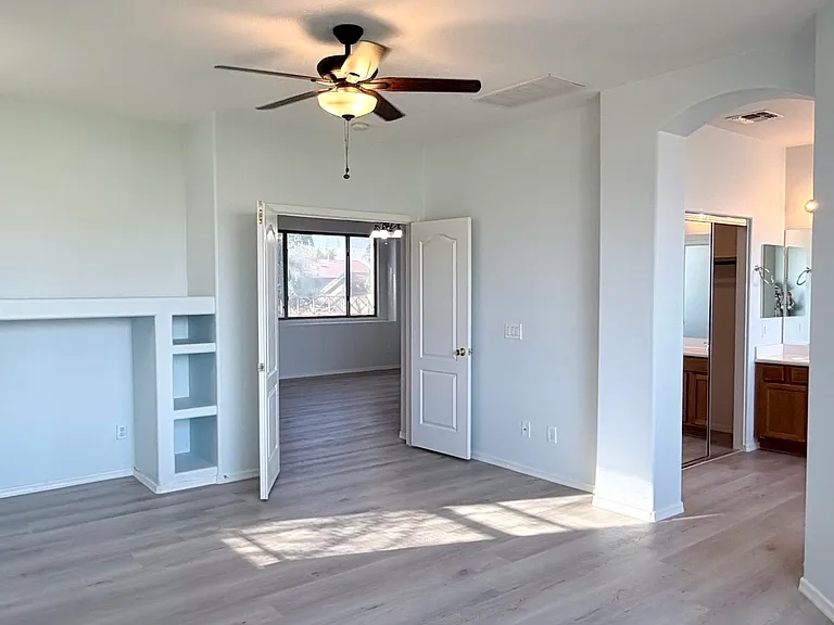 1289 E Iris Dr — Photo 26