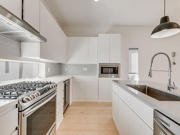 4th image of 1505 N Garrett Ave #204
