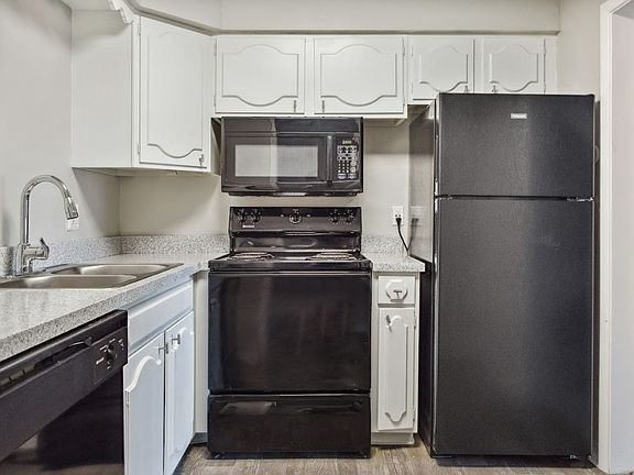 3rd image of 1520 E 97th St #9604D
