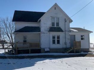 815 1st St, Jesup, IA 50648