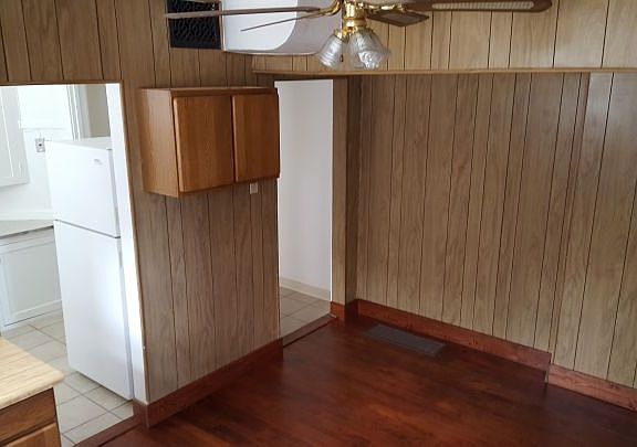 3rd image of 305 S 28th St APT 3