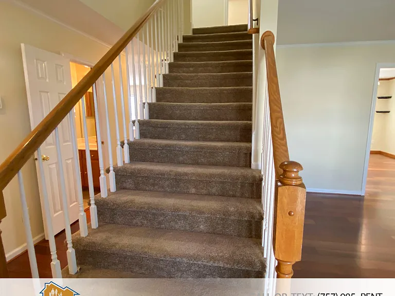 938 Churchill Ln — Photo 19