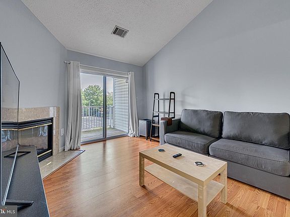 5th image of 8961 Town Center Cir #1311