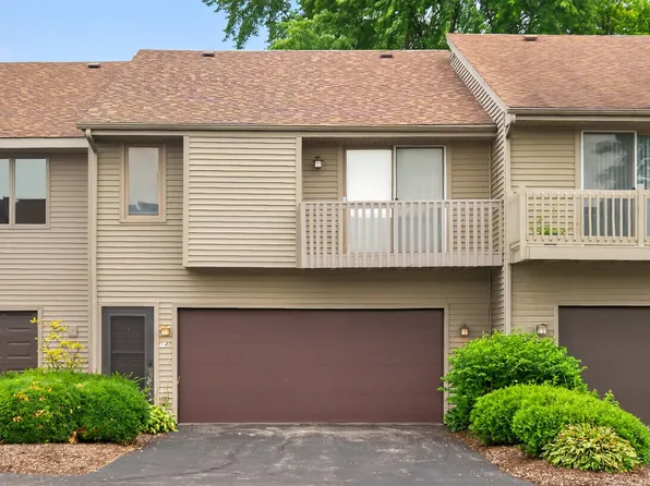 641 Amphitheater Dr APT 14, Rockford, IL 61107