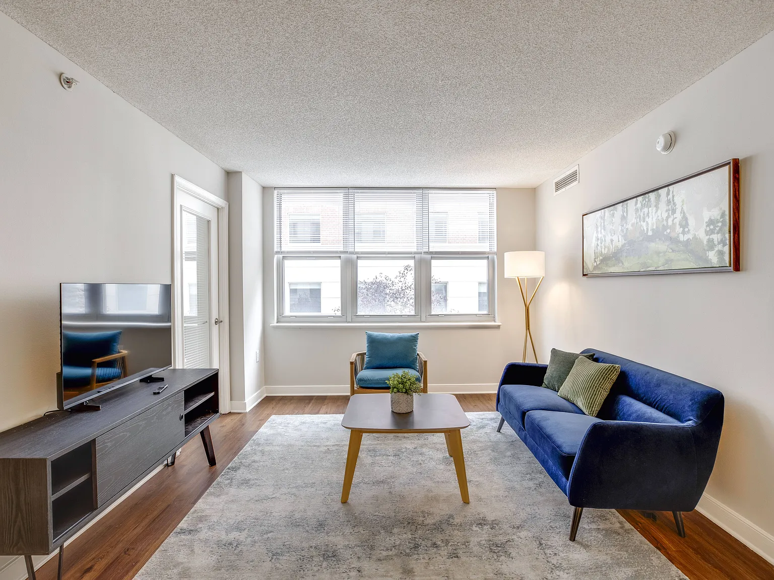 West End Residences — Photo 2