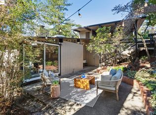 7000 Saroni Dr, Oakland, CA 94611