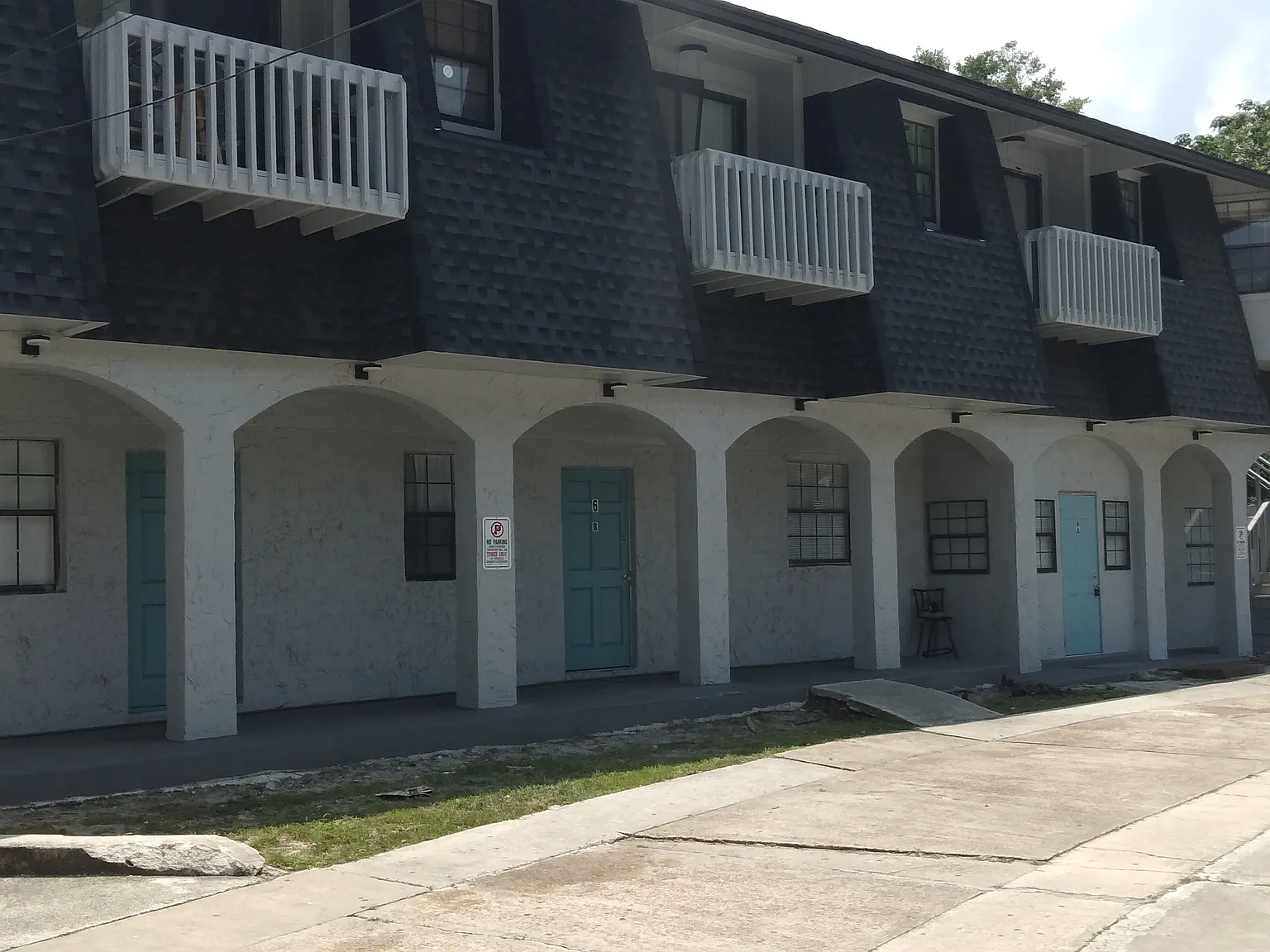 2 bed, 850 sqft, $995 — Photo 1