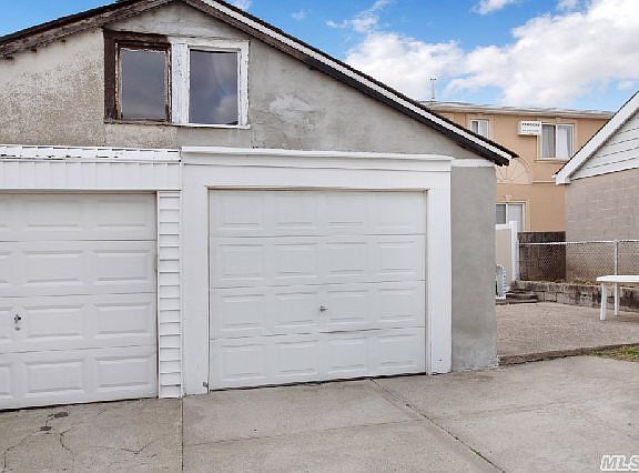 3rd image of 18508 104th Ave