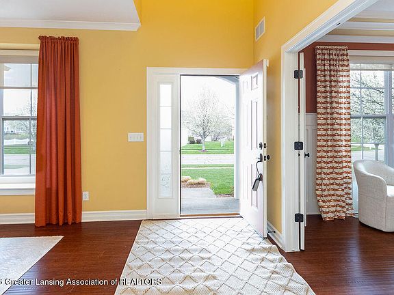 5th image of 2611 Lupine Dr