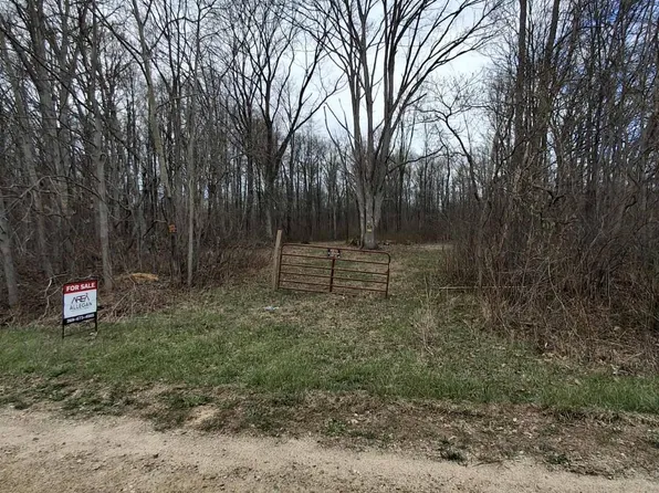 51263 117th Ave, Fennville, MI 49408