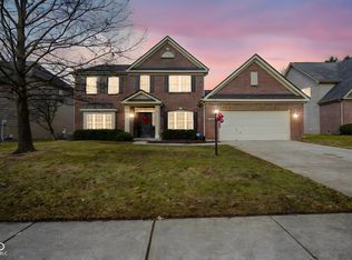 12140 Cobblestone Dr, Fishers, IN 46038