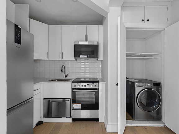 4th image of 1220 Lexington Ave APT 3A