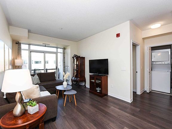 2nd image of 216 Oak Park Blvd #424