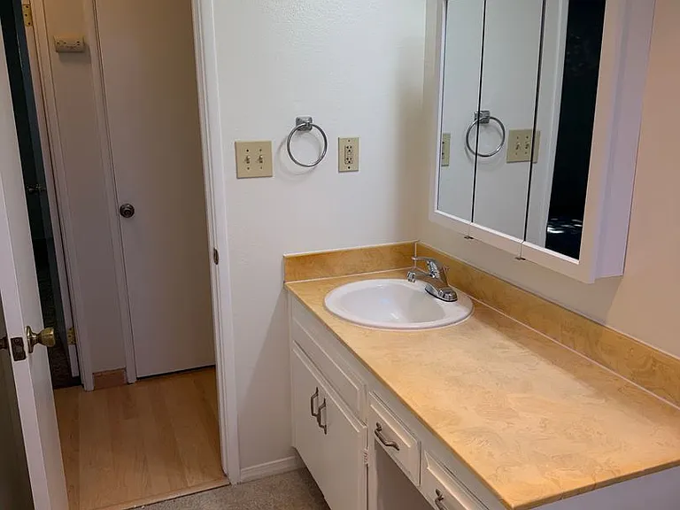 5255 Cass St #4 — Photo 18