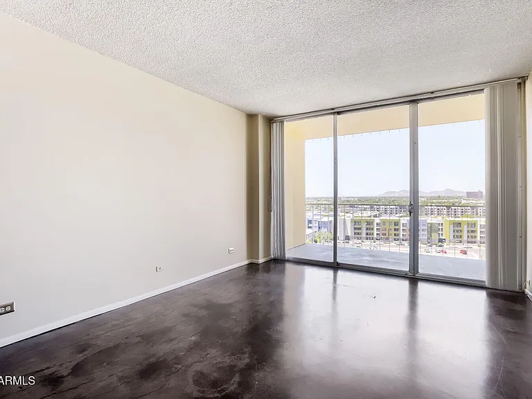 207 W Clarendon Ave #F10 — Photo 7