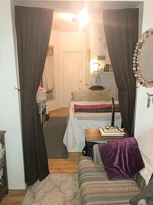 Rented by United Realty Equities | media 21