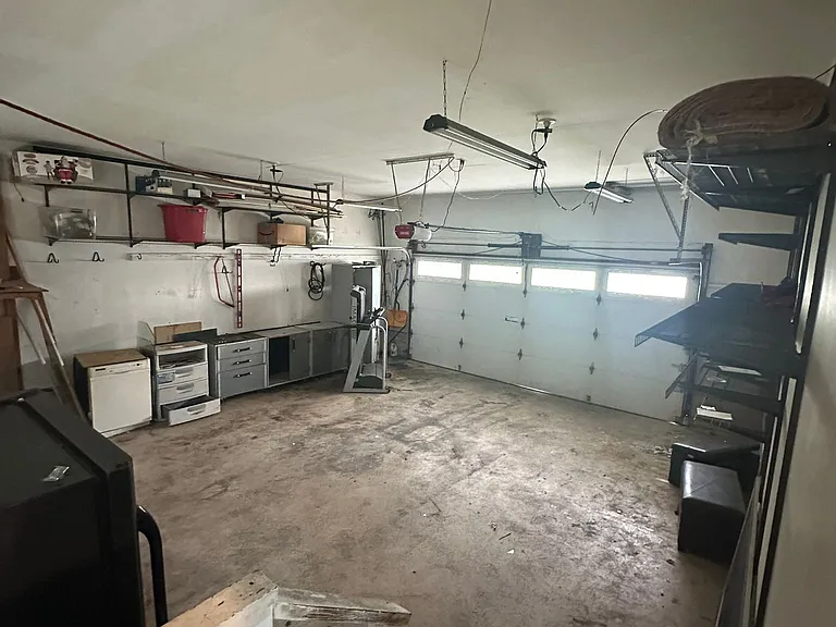 44 Clinton Dr — Photo 14