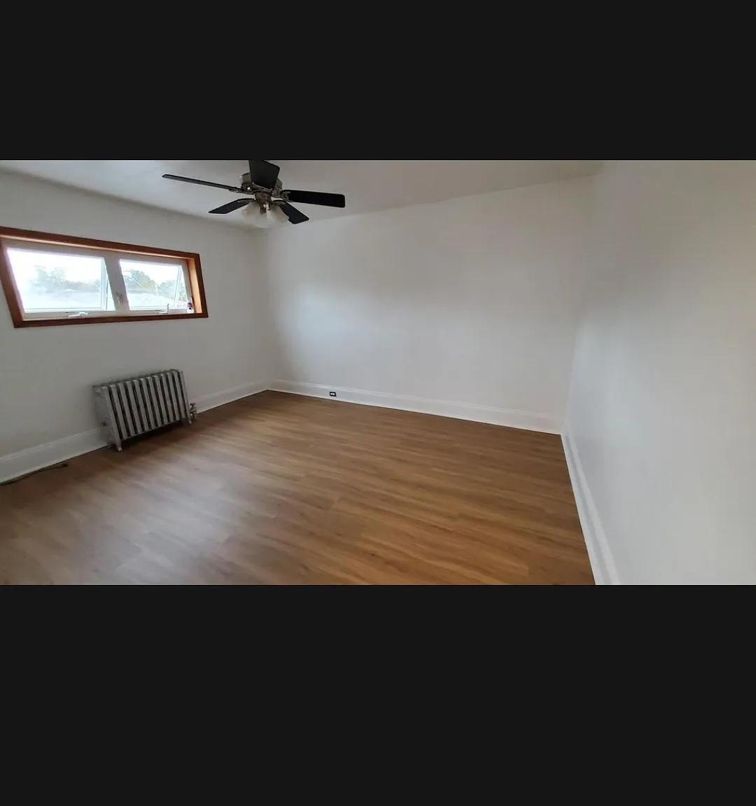 1 bed, 700 sqft, $900 — Photo 2